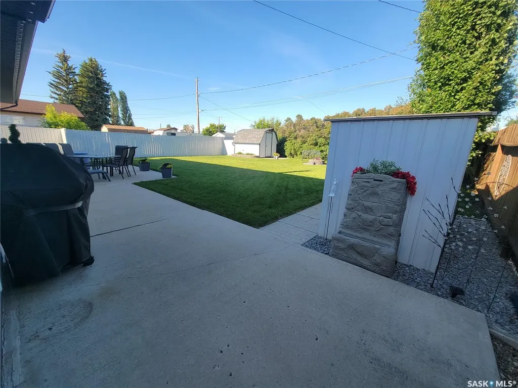 4915 Post Street Macklin SK S0L 2C0