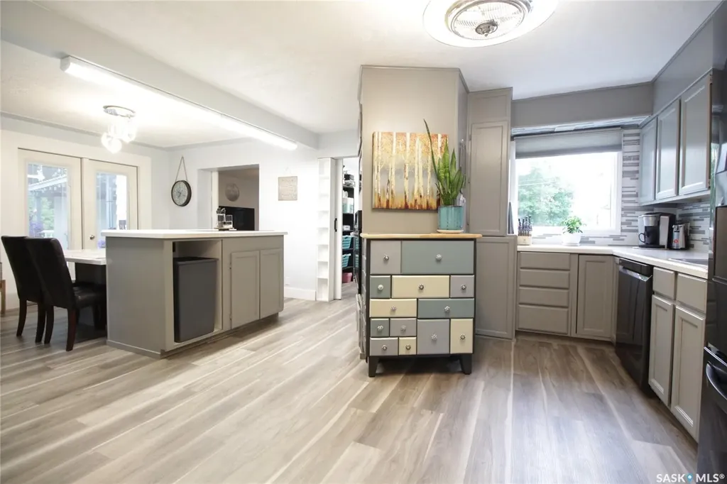 808 Ellice Street Moosomin SK S0G 3N0