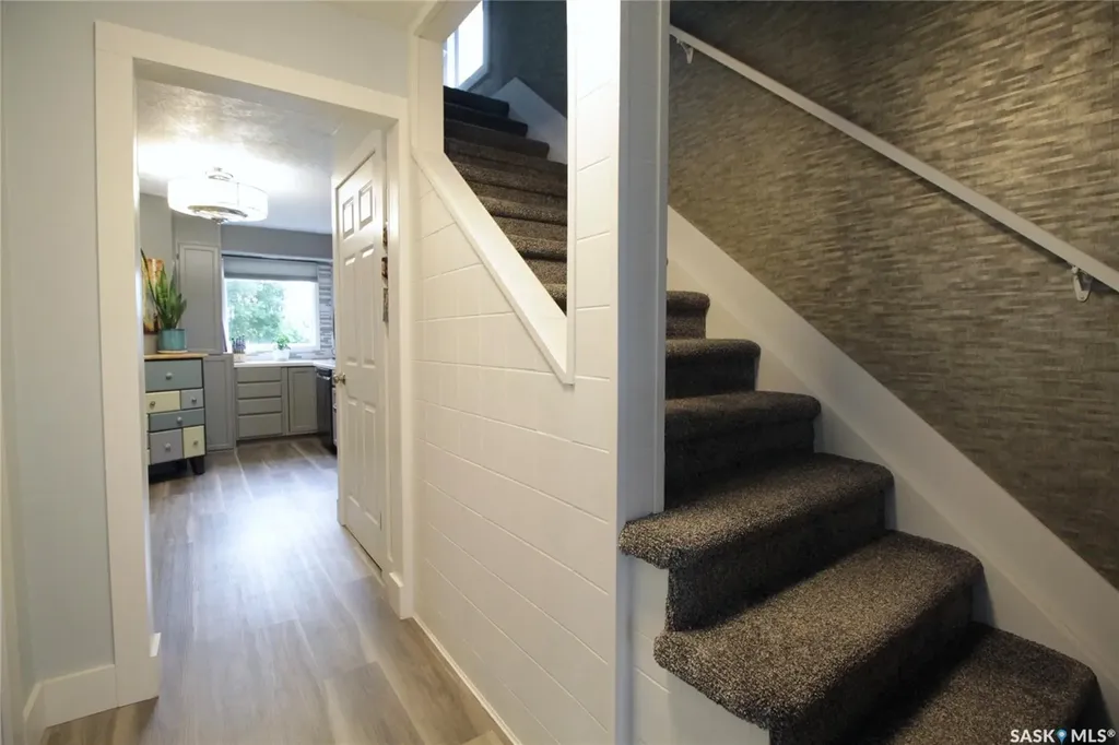 808 Ellice Street Moosomin SK S0G 3N0