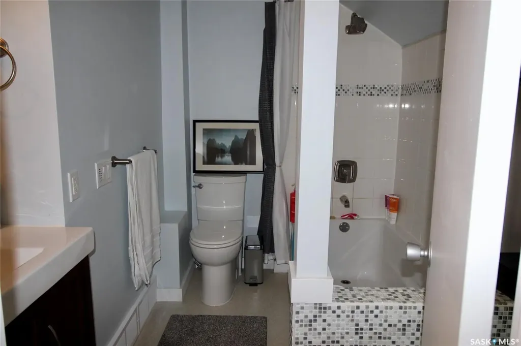 808 Ellice Street Moosomin SK S0G 3N0