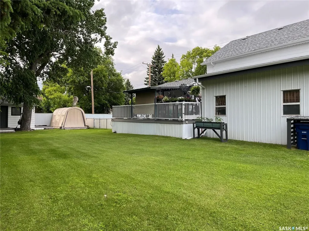 808 Ellice Street Moosomin SK S0G 3N0
