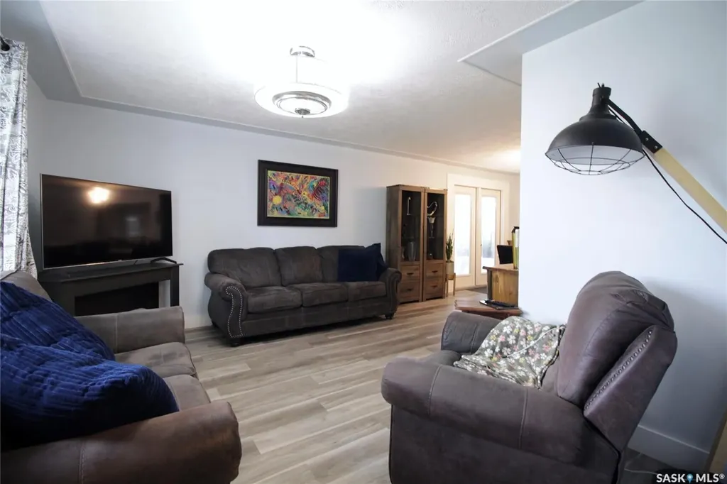 808 Ellice Street Moosomin SK S0G 3N0