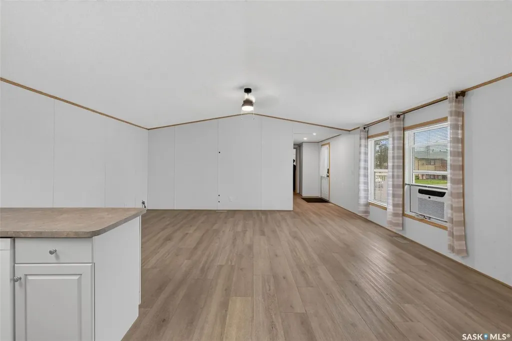 119 Railway Avenue Kinistino SK S0J 1H0