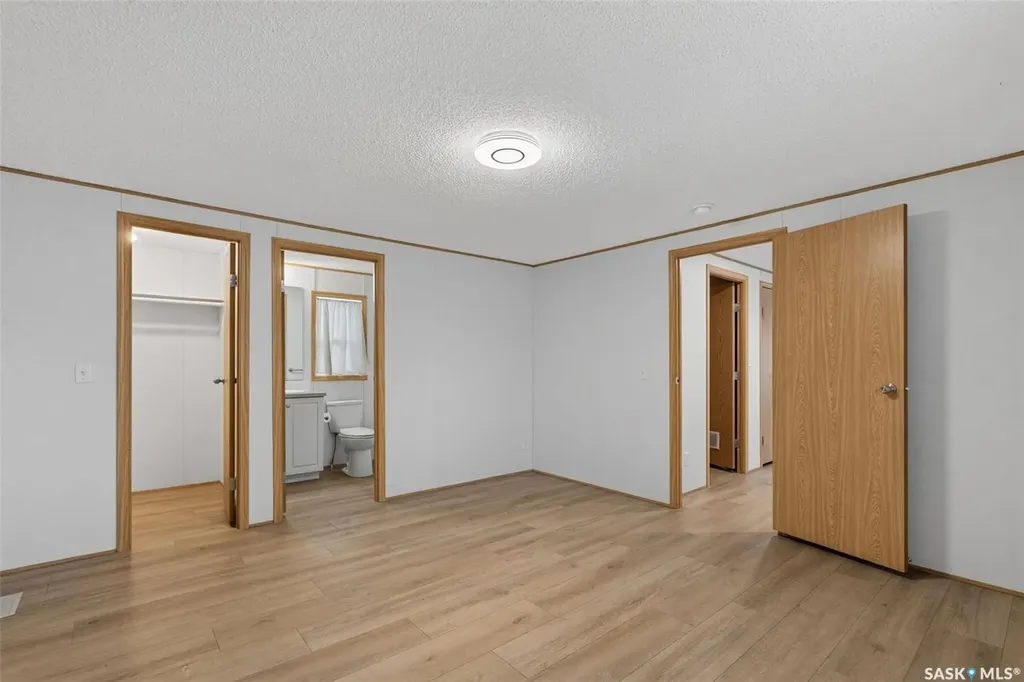 119 Railway Avenue Kinistino SK S0J 1H0