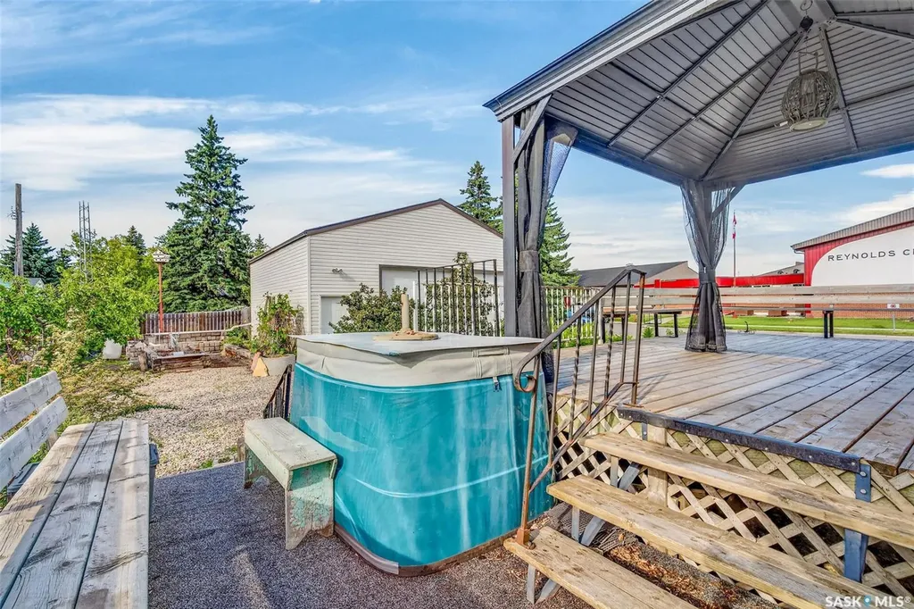 114 Hatton Avenue E Melfort SK S0E 1A0