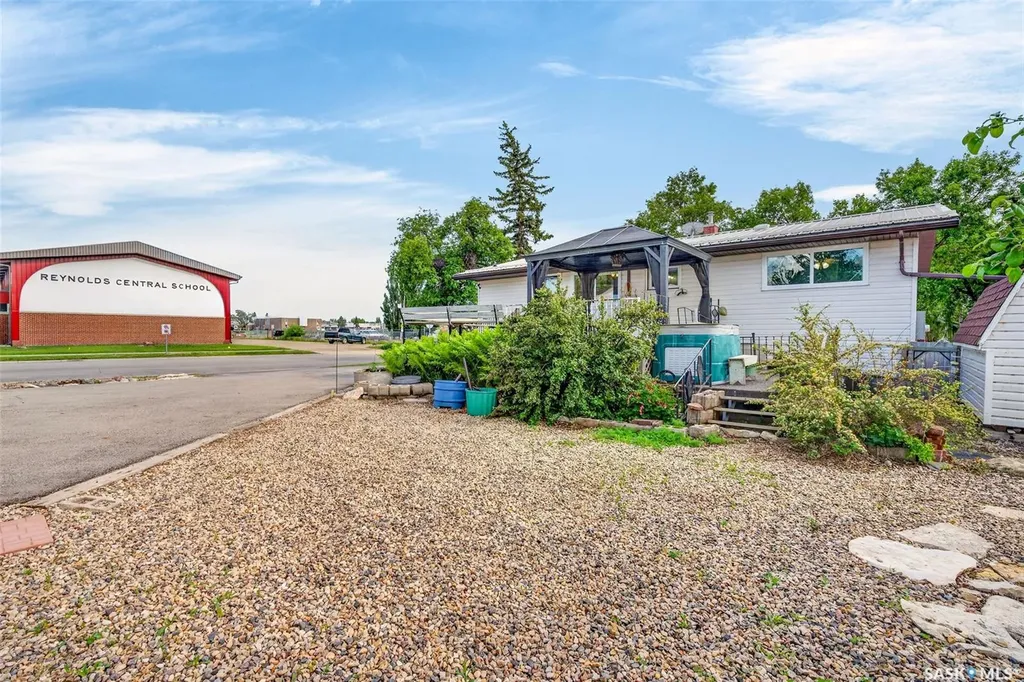 114 Hatton Avenue E Melfort SK S0E 1A0