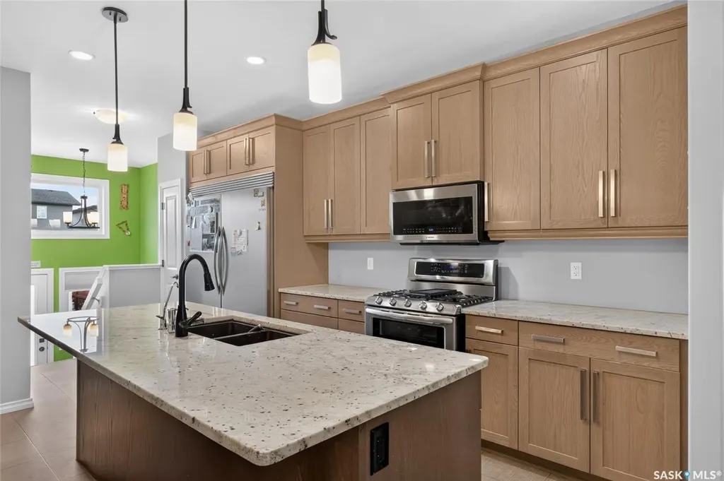 2801 Ridgeway Avenue Regina SK S4R 8J5
