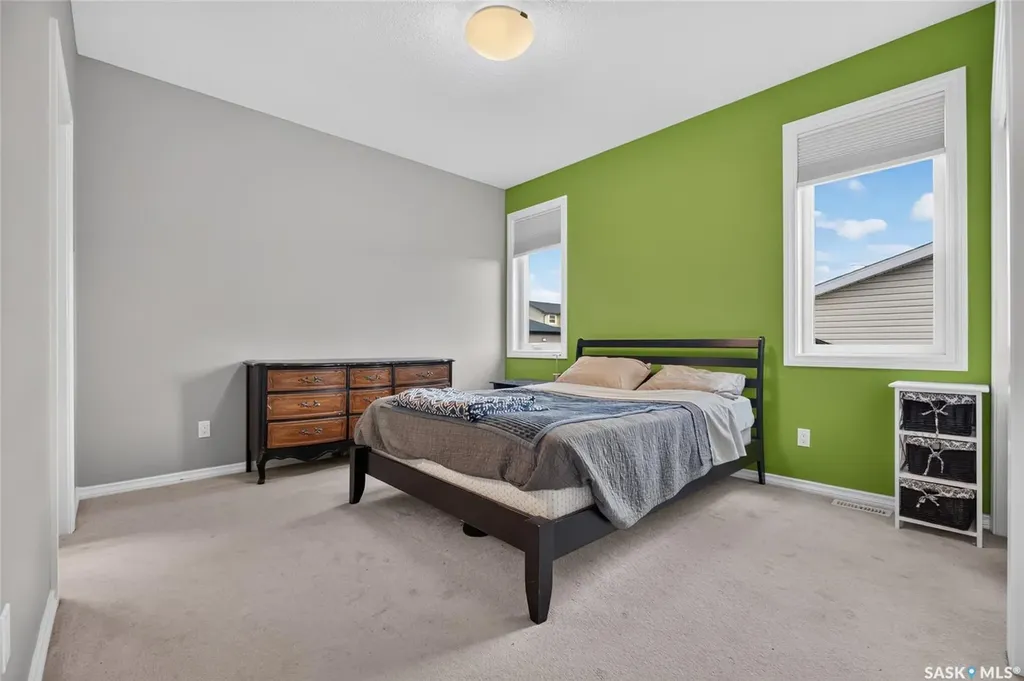 2801 Ridgeway Avenue Regina SK S4R 8J5