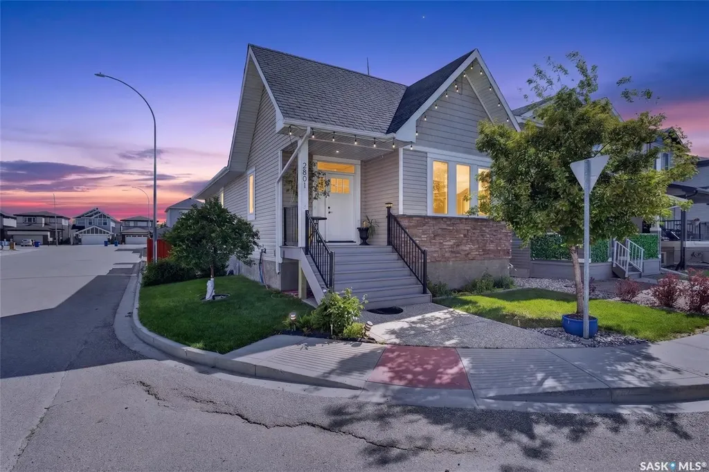 2801 Ridgeway Avenue Regina SK S4R 8J5