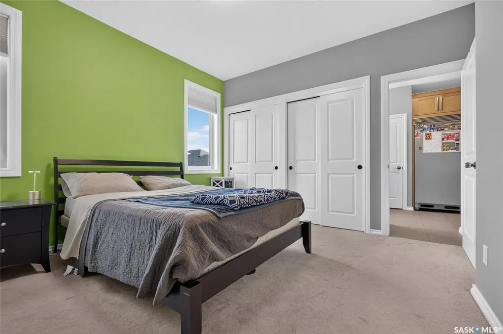 2801 Ridgeway Avenue Regina SK S4R 8J5