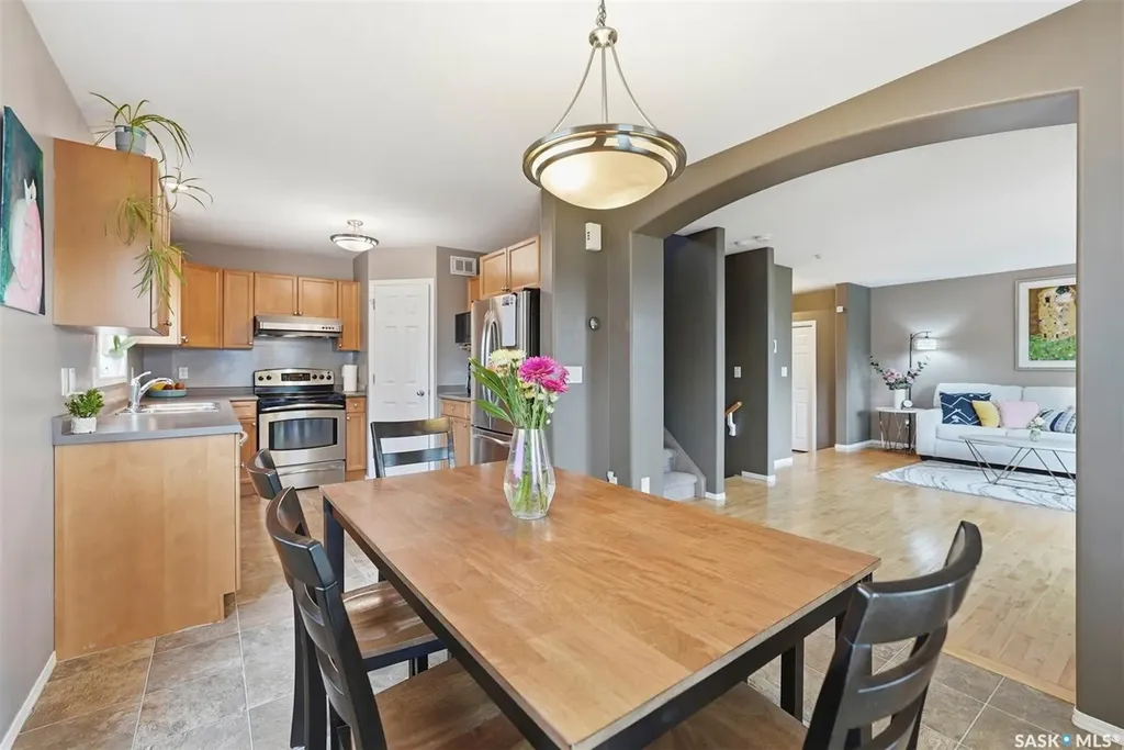 455 Buckwold Cove Saskatoon SK S7N 4W1