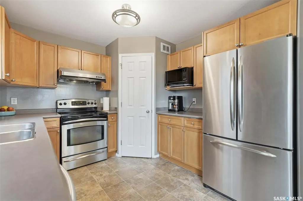 455 Buckwold Cove Saskatoon SK S7N 4W1