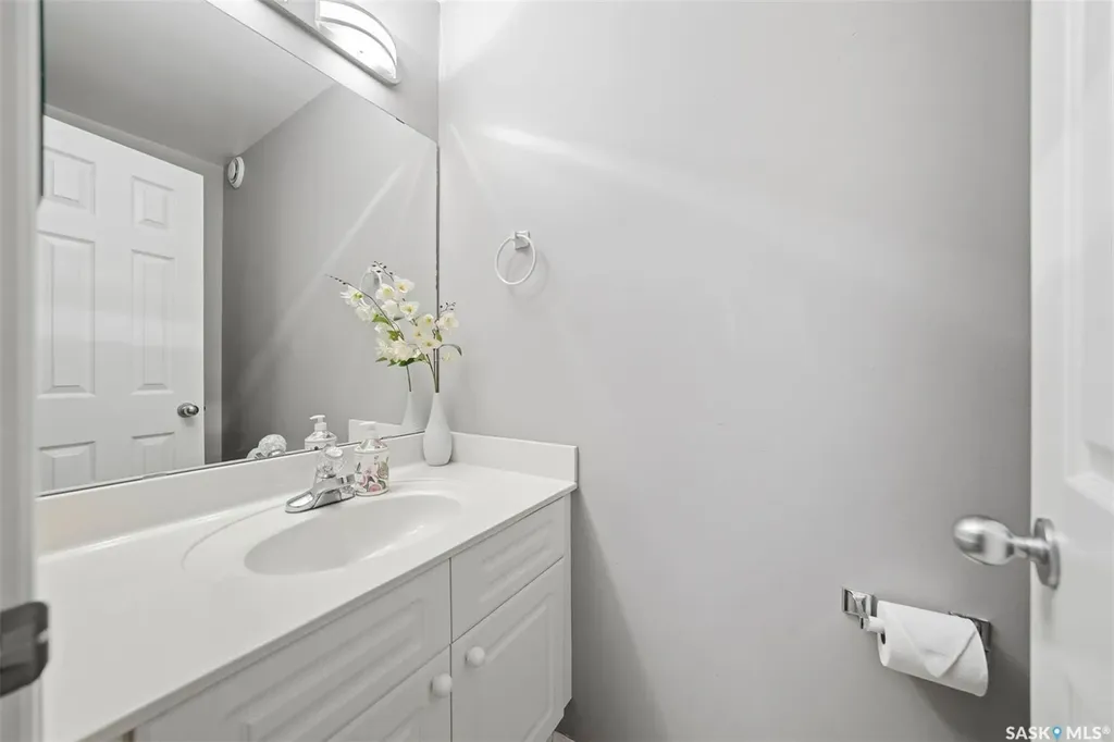 455 Buckwold Cove Saskatoon SK S7N 4W1