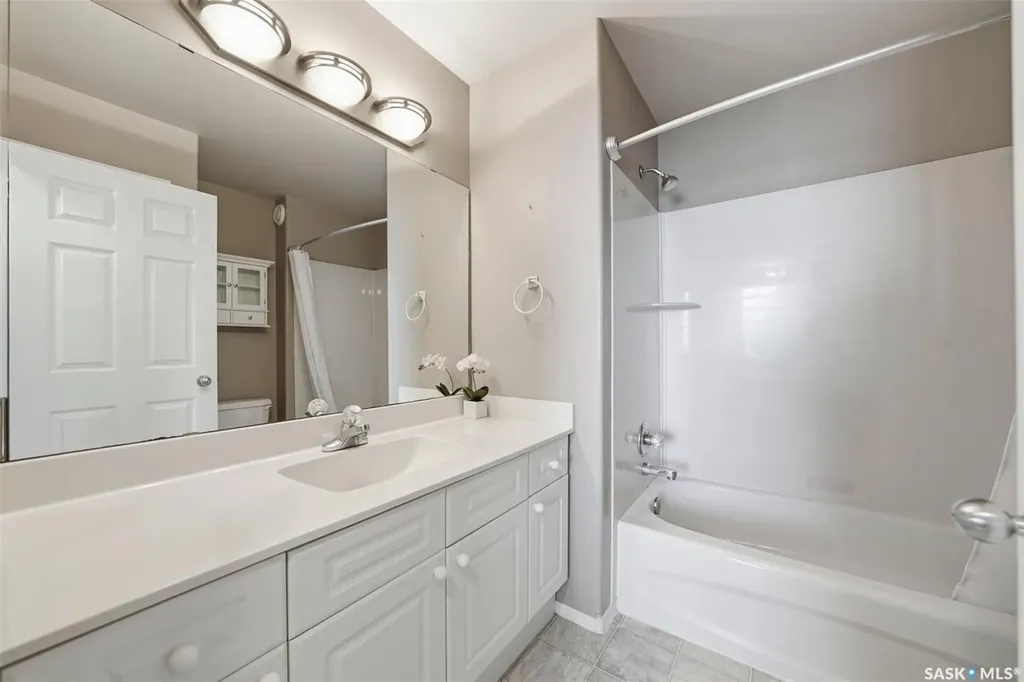 455 Buckwold Cove Saskatoon SK S7N 4W1