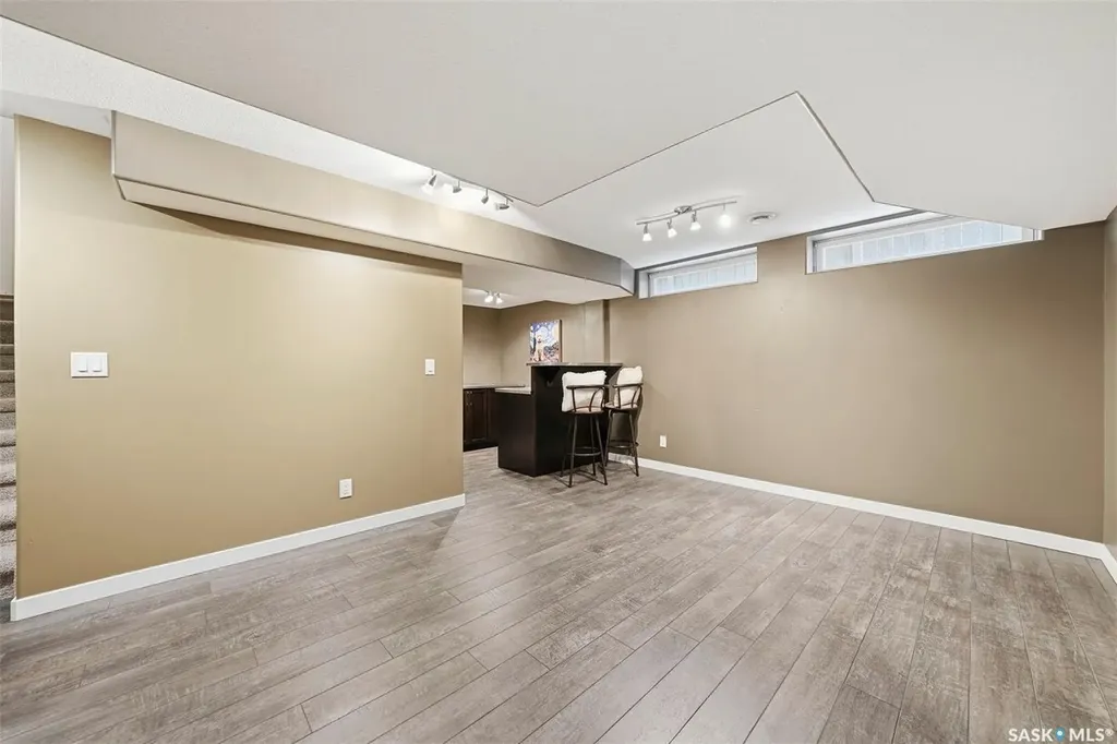 455 Buckwold Cove Saskatoon SK S7N 4W1