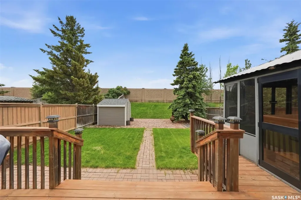 455 Buckwold Cove Saskatoon SK S7N 4W1