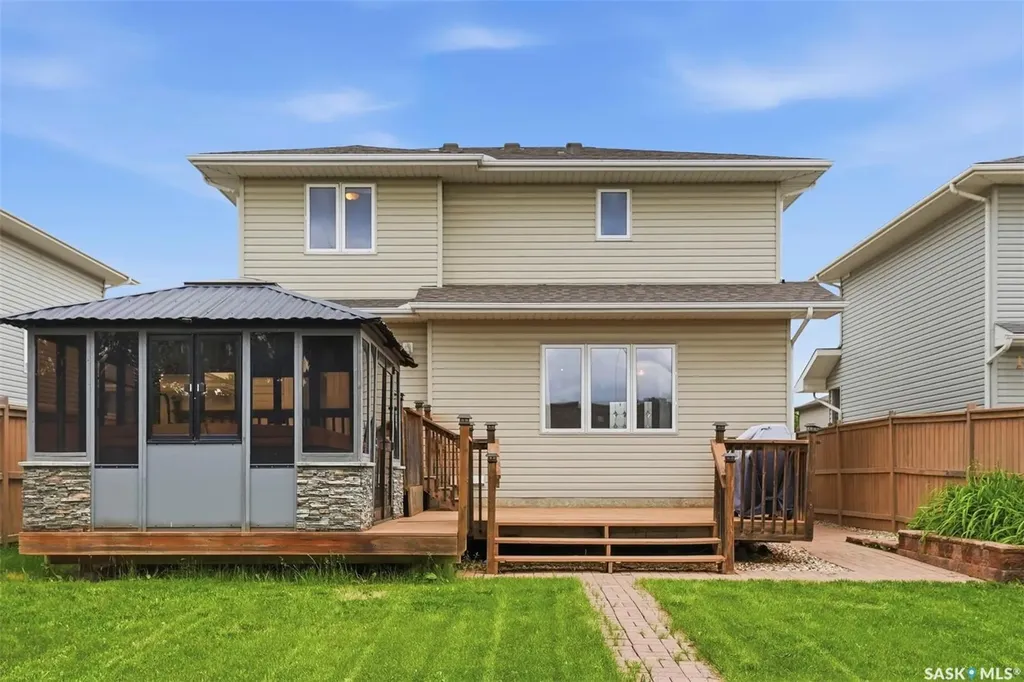 455 Buckwold Cove Saskatoon SK S7N 4W1