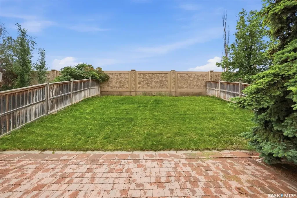455 Buckwold Cove Saskatoon SK S7N 4W1