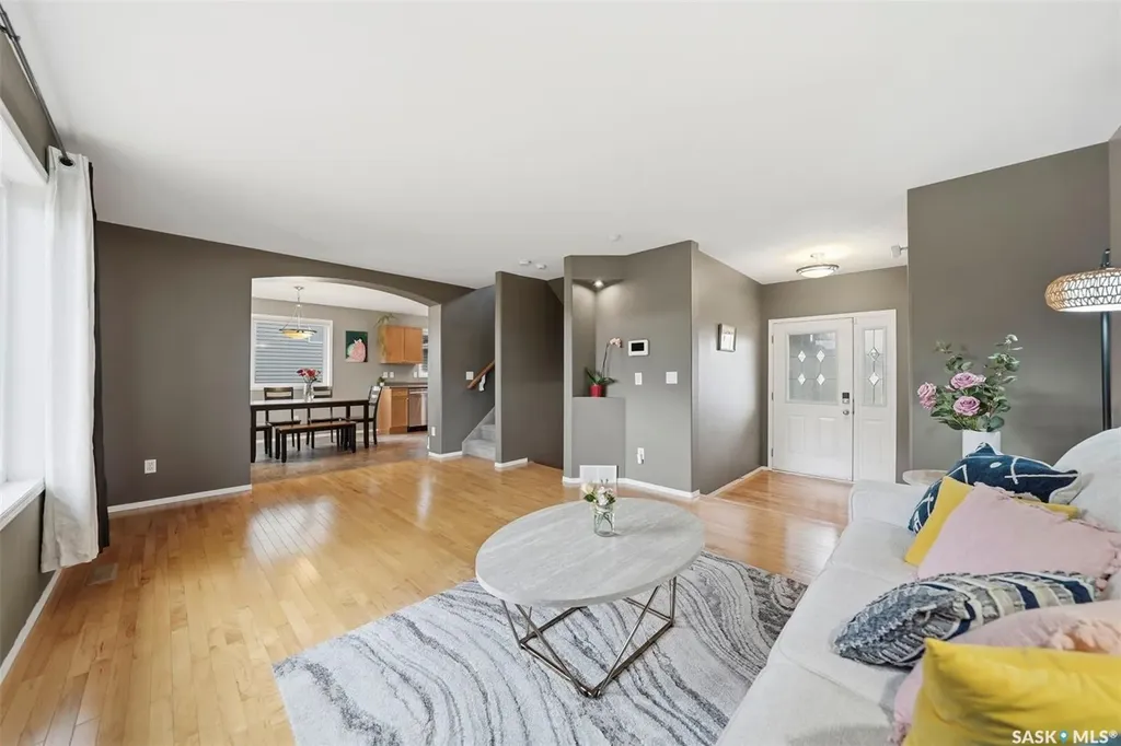 455 Buckwold Cove Saskatoon SK S7N 4W1