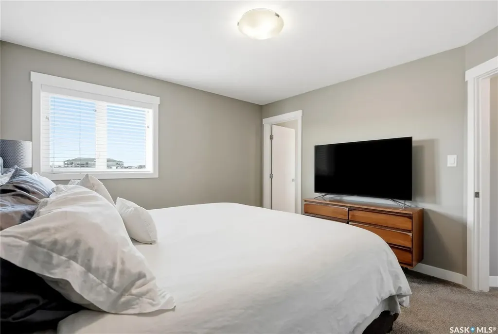 323 Cowan Crescent Martensville SK S0K 2T1