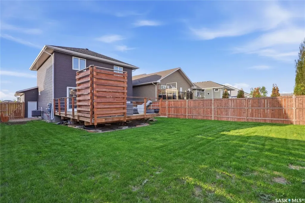 323 Cowan Crescent Martensville SK S0K 2T1