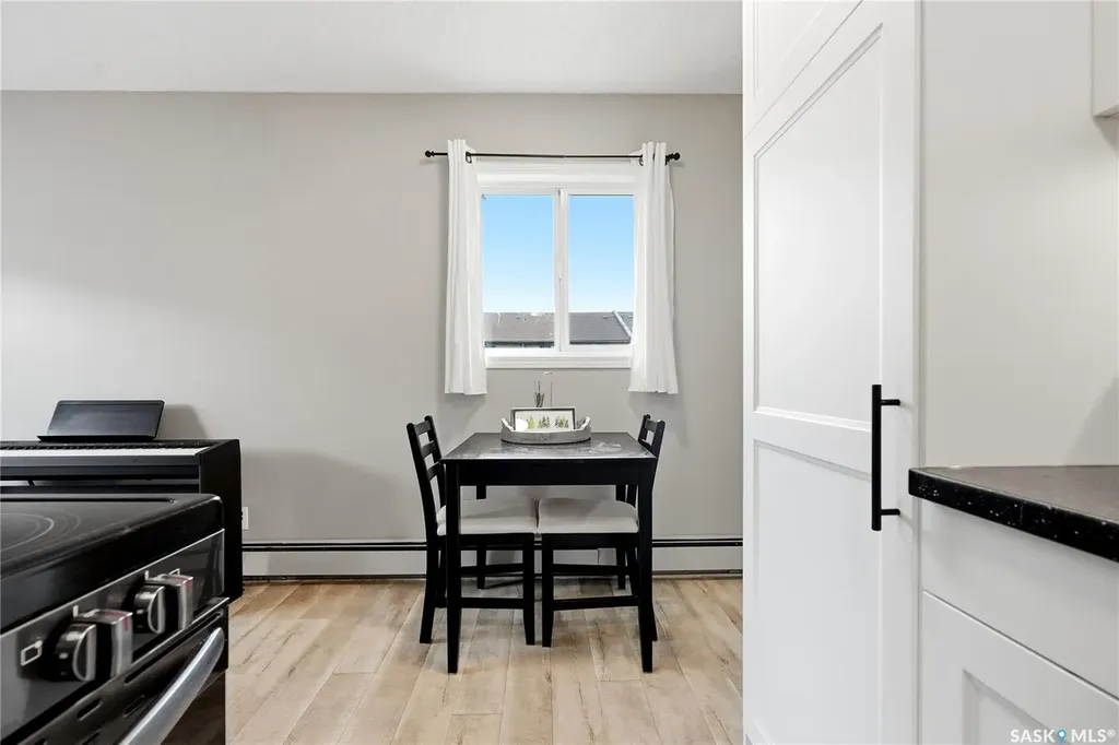 833 Wollaston Crescent Saskatoon SK S7J 4G1