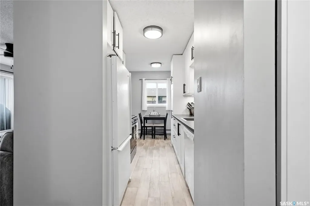 833 Wollaston Crescent Saskatoon SK S7J 4G1