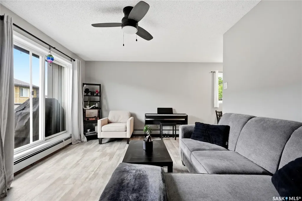 833 Wollaston Crescent Saskatoon SK S7J 4G1