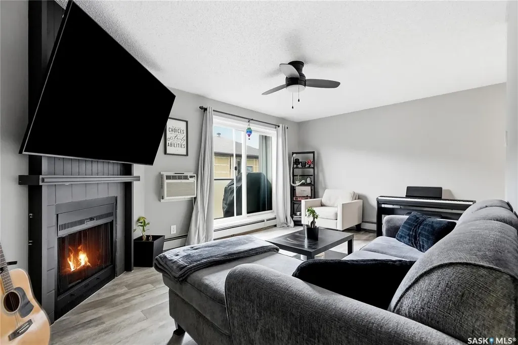 833 Wollaston Crescent Saskatoon SK S7J 4G1