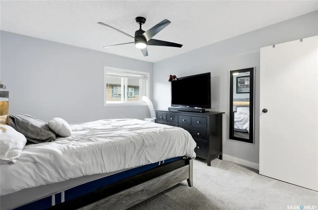 833 Wollaston Crescent Saskatoon SK S7J 4G1