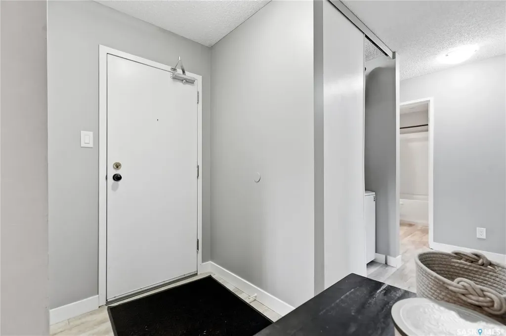 833 Wollaston Crescent Saskatoon SK S7J 4G1