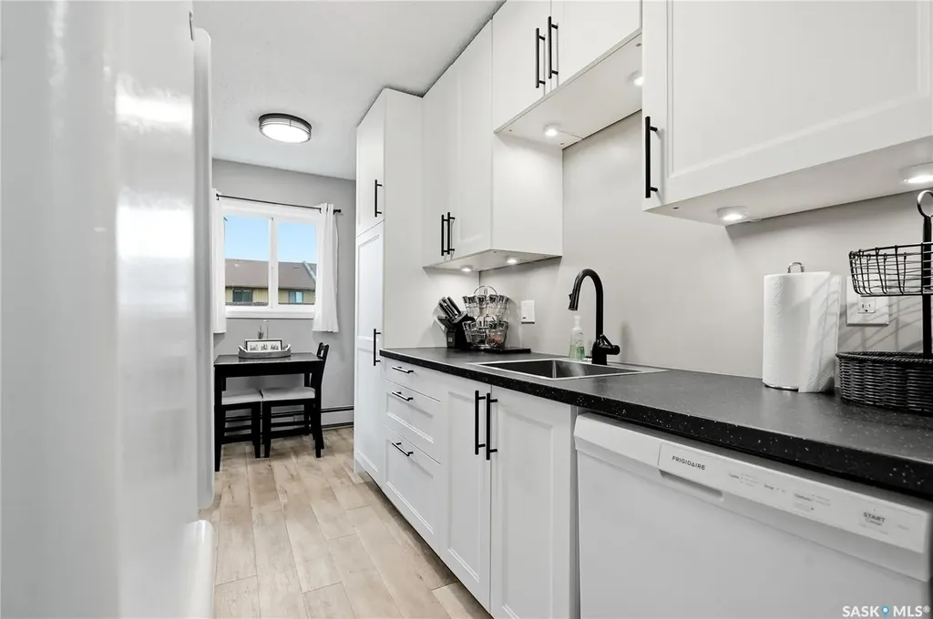 833 Wollaston Crescent Saskatoon SK S7J 4G1