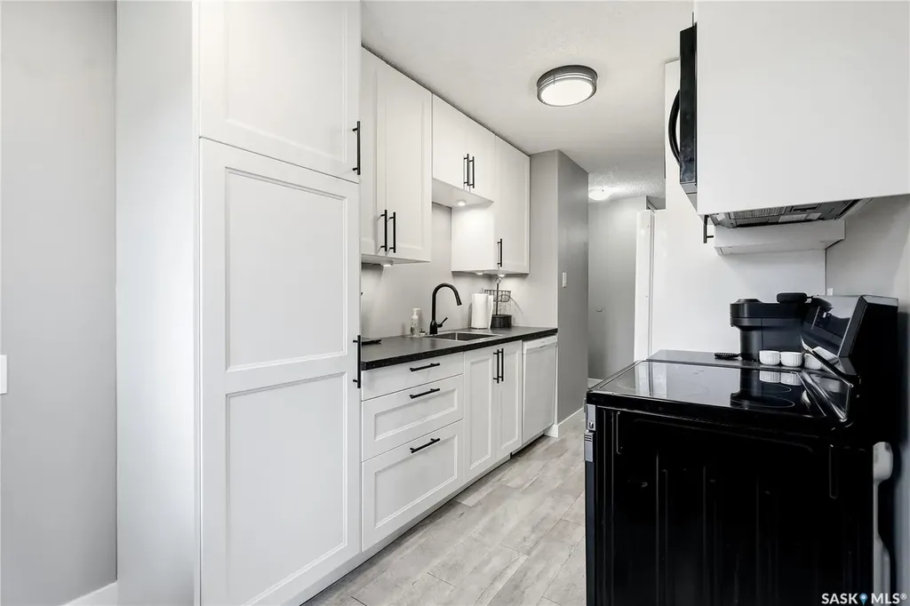 833 Wollaston Crescent Saskatoon SK S7J 4G1