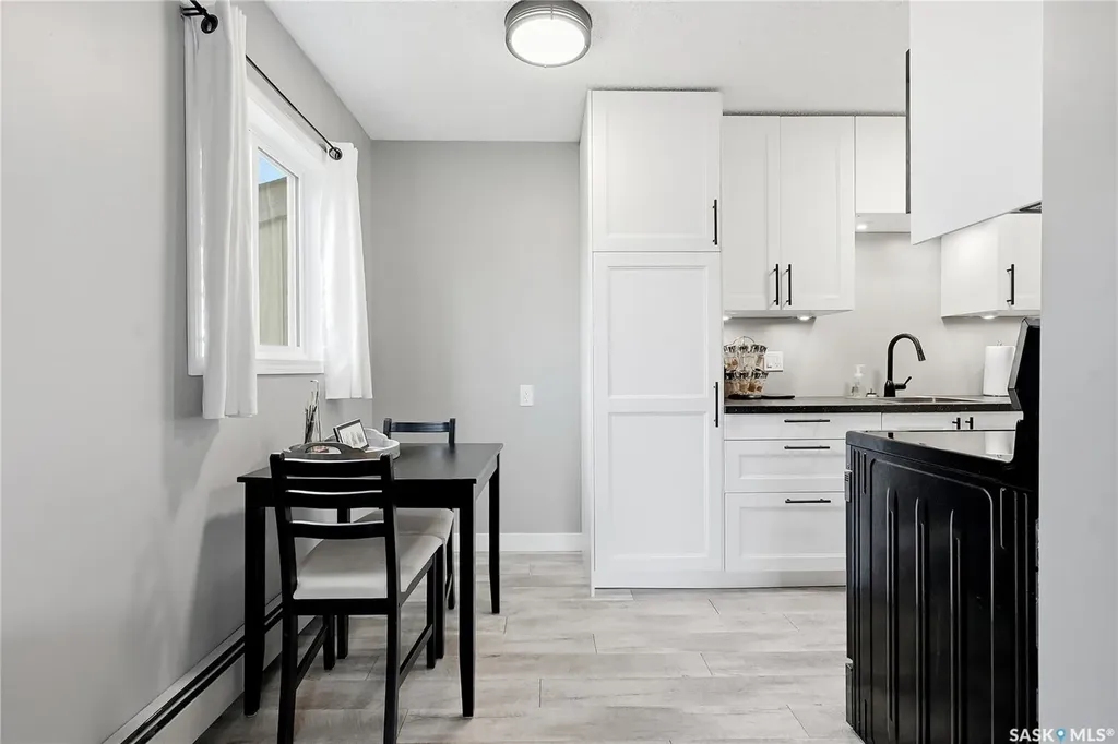 833 Wollaston Crescent Saskatoon SK S7J 4G1