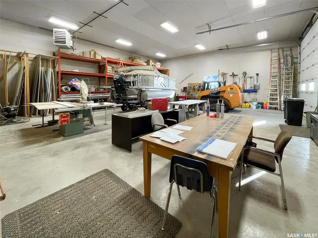 37 5th Avenue NW Swift Current SK S9H 4T4