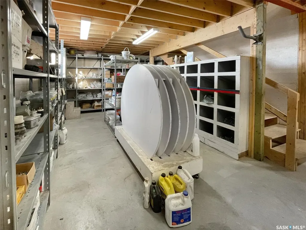 37 5th Avenue NW Swift Current SK S9H 4T4