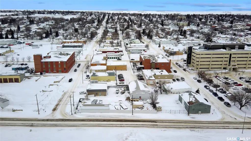 37 5th Avenue NW Swift Current SK S9H 4T4