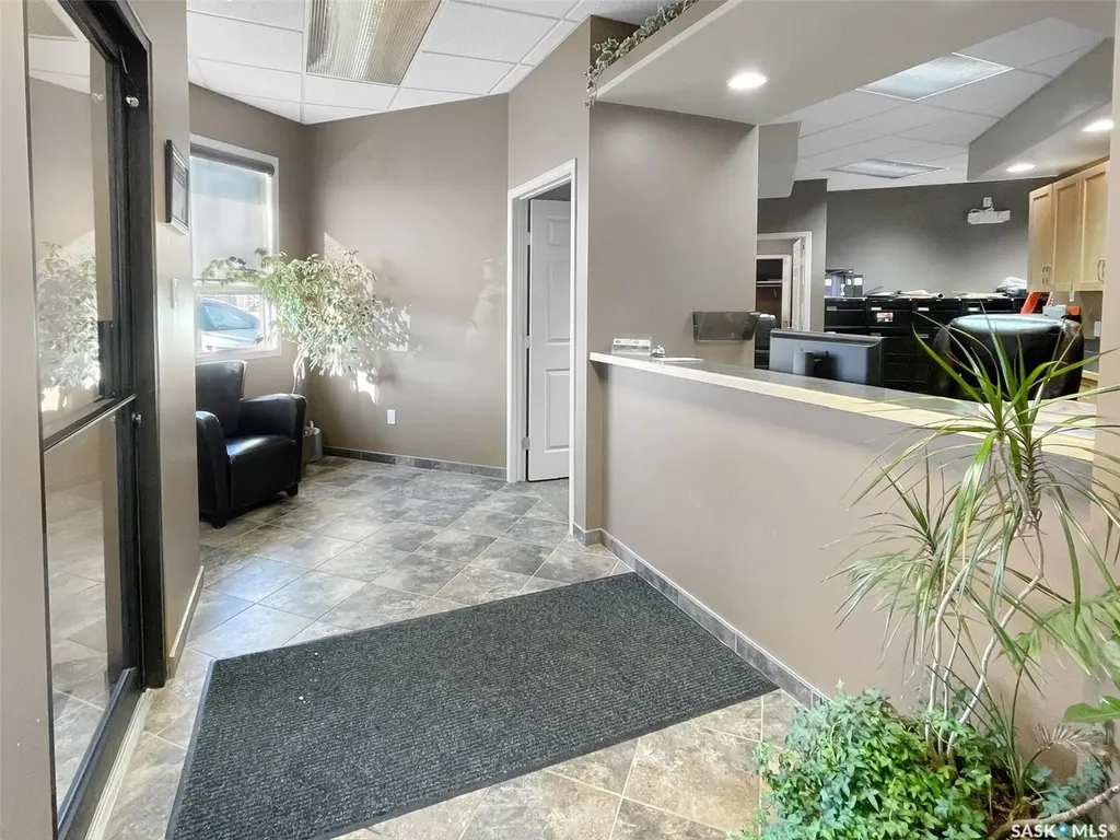 37 5th Avenue NW Swift Current SK S9H 4T4