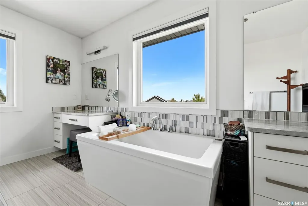 6710 Maple Vista Drive Regina SK S4X 0H9