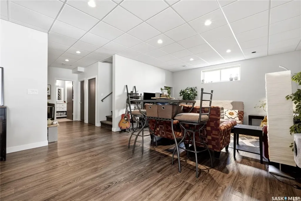 6710 Maple Vista Drive Regina SK S4X 0H9