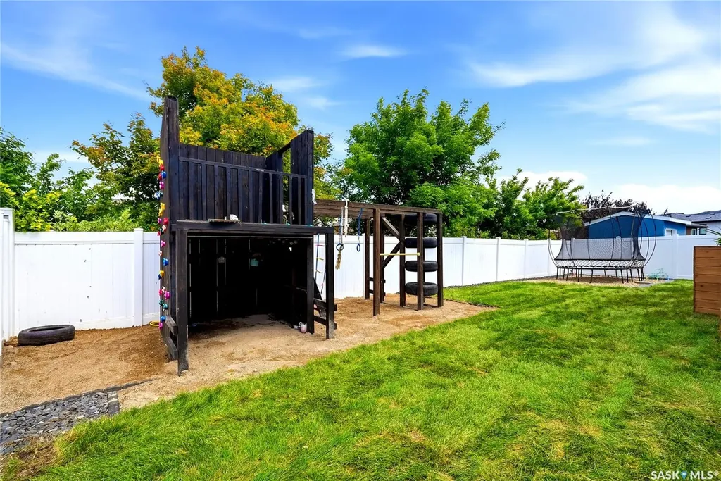 6710 Maple Vista Drive Regina SK S4X 0H9