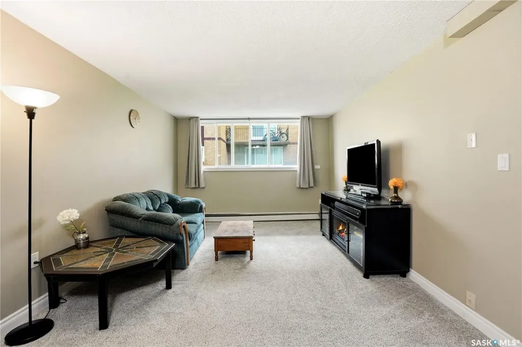 104 104th Street W Saskatoon SK S7N 1M8