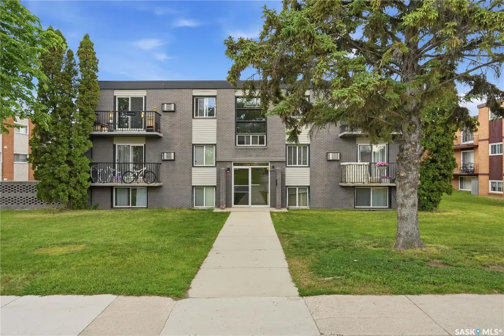 104 104th Street W Saskatoon SK S7N 1M8