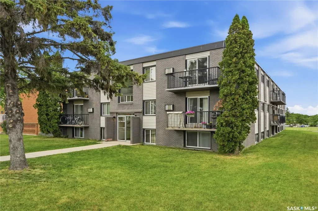 104 104th Street W Saskatoon SK S7N 1M8