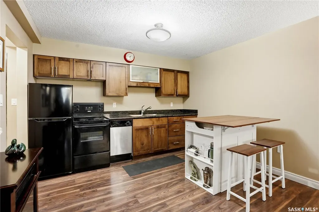 104 104th Street W Saskatoon SK S7N 1M8