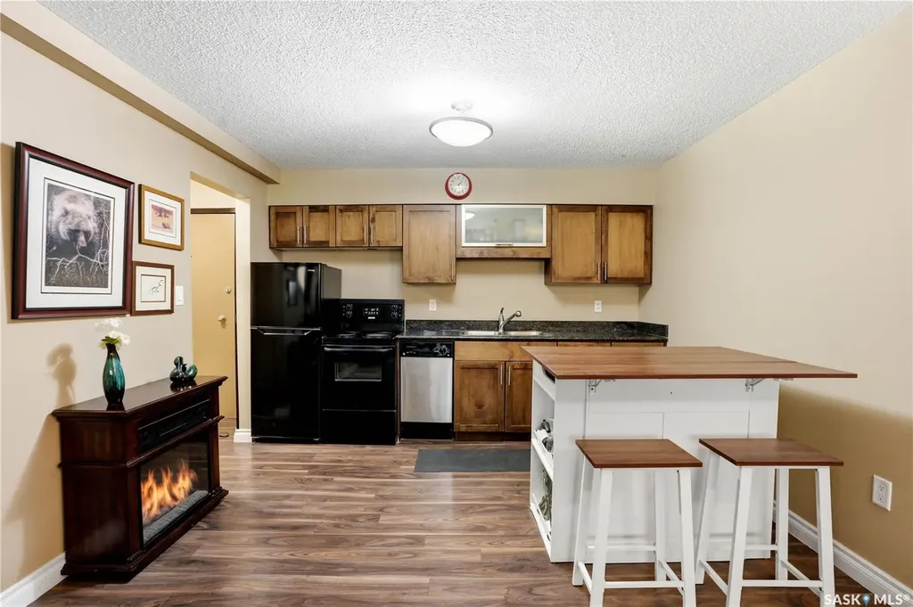 104 104th Street W Saskatoon SK S7N 1M8