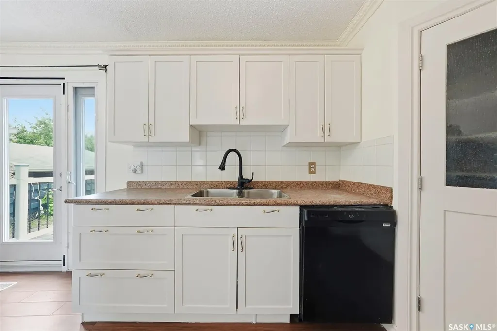 526 Mckercher Drive Saskatoon SK S7H 3W6