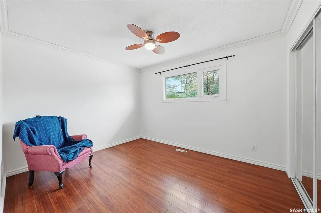526 Mckercher Drive Saskatoon SK S7H 3W6