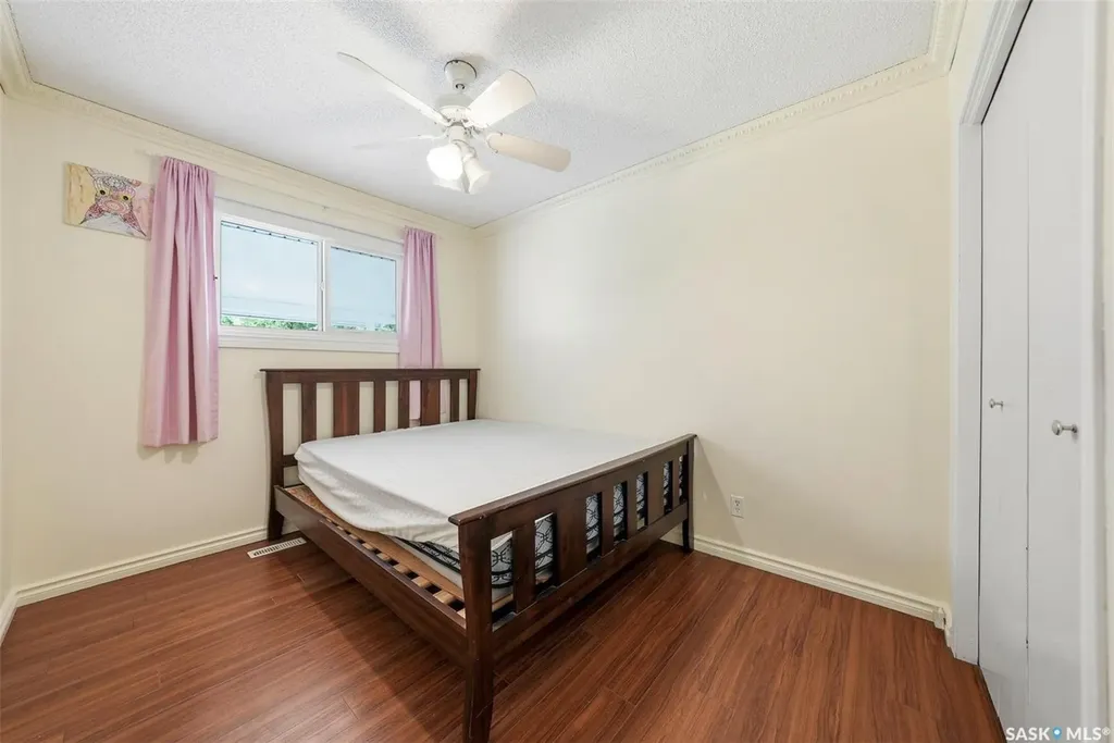 526 Mckercher Drive Saskatoon SK S7H 3W6