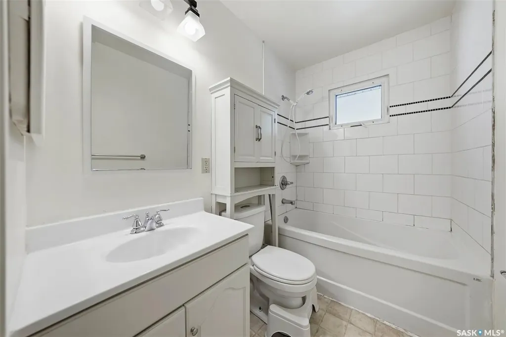 526 Mckercher Drive Saskatoon SK S7H 3W6